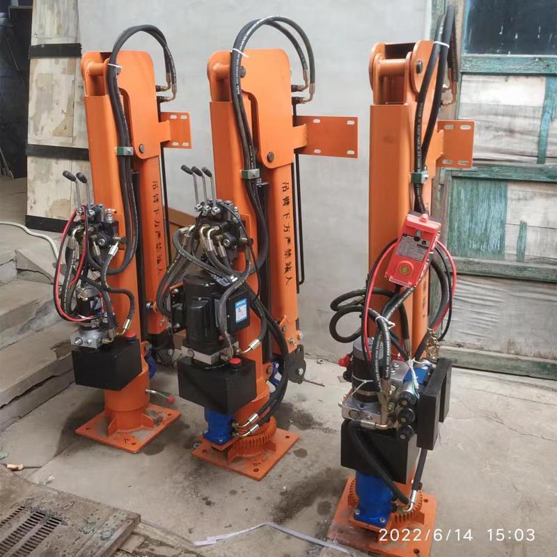 黎城县重汽蓝牌随车吊 3.2吨 国六动力强 液压驱动 农用自卸起重机